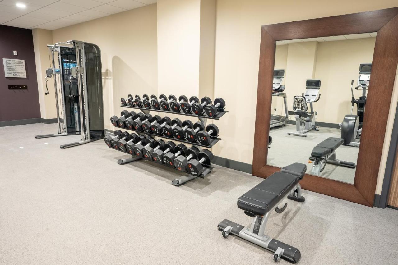 Hilton Garden Inn Wichita Downtown, Ks Екстериор снимка