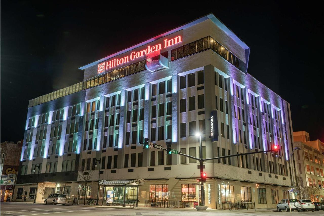 Hilton Garden Inn Wichita Downtown, Ks Екстериор снимка