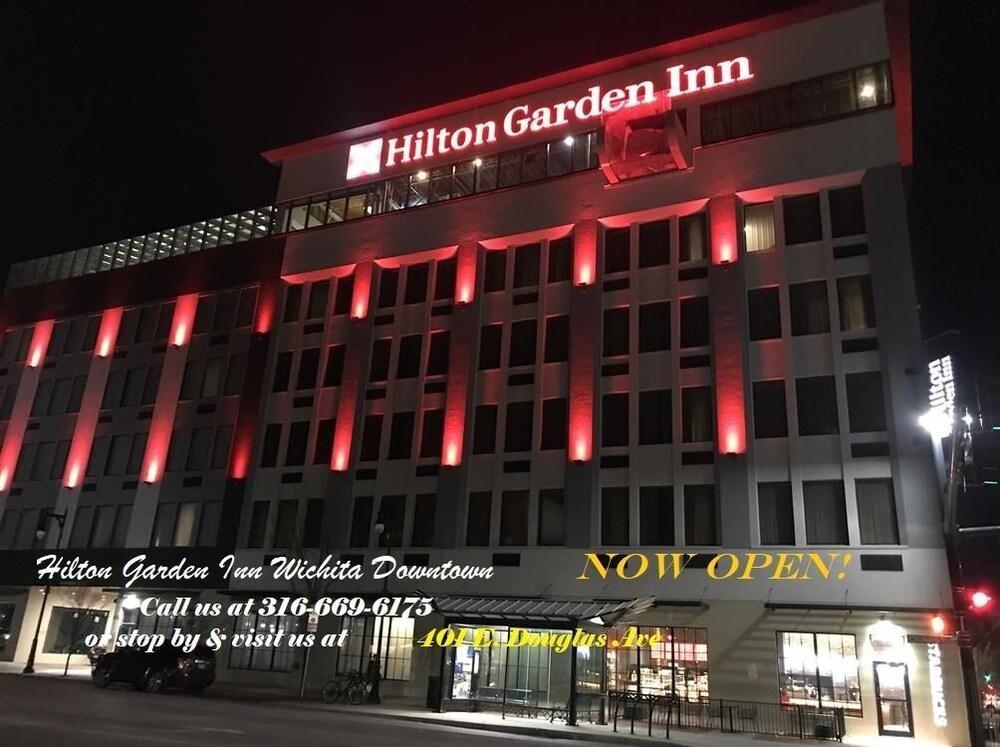 Hilton Garden Inn Wichita Downtown, Ks Екстериор снимка