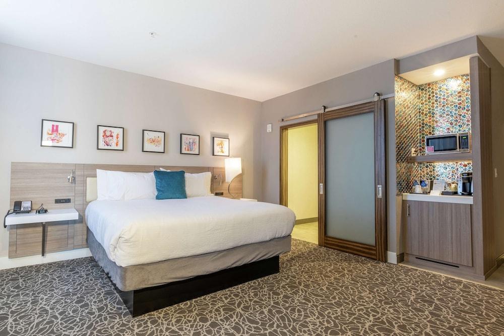 Hilton Garden Inn Wichita Downtown, Ks Екстериор снимка