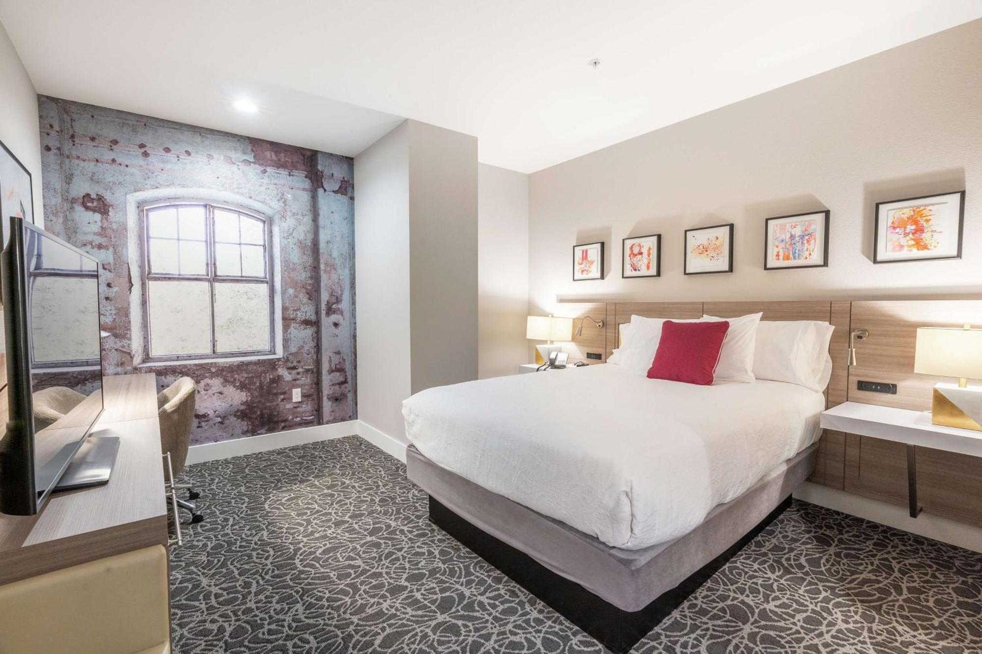 Hilton Garden Inn Wichita Downtown, Ks Екстериор снимка
