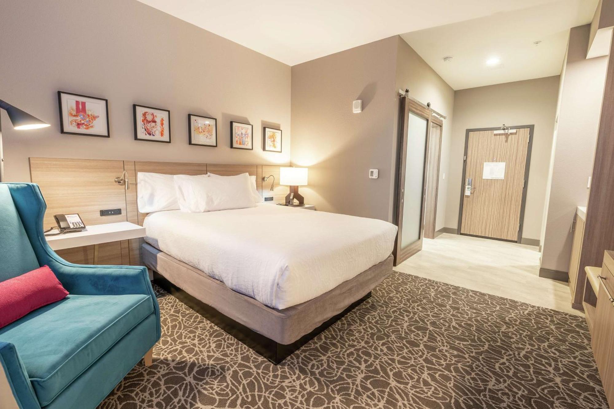 Hilton Garden Inn Wichita Downtown, Ks Екстериор снимка