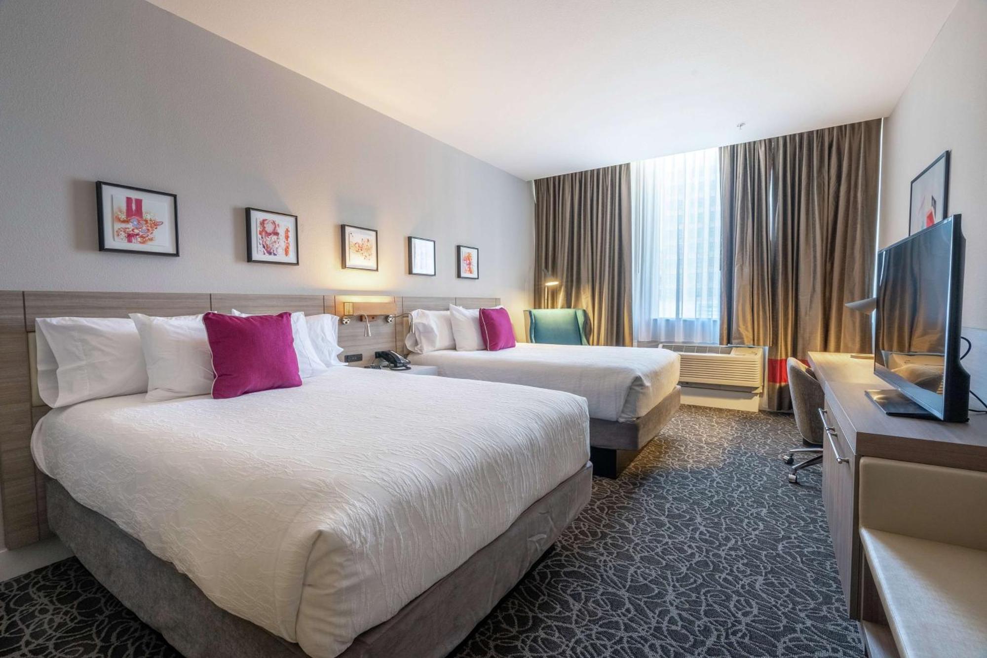 Hilton Garden Inn Wichita Downtown, Ks Екстериор снимка